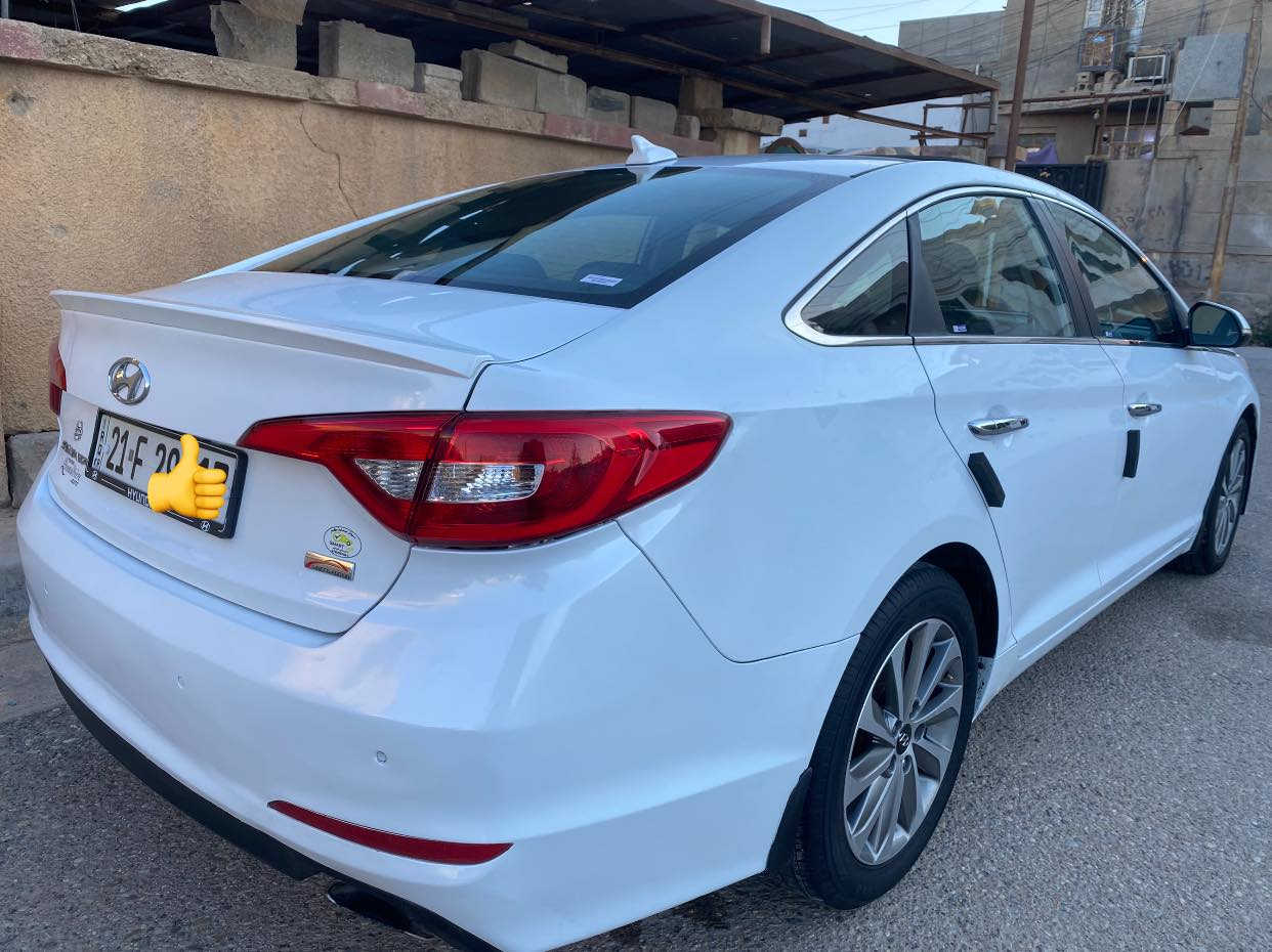 السلام عليكم للبيع فقط بدون مراوس
سوناتا 2016 رقم سليمانيه بأسمي 
سنويه وهزه جديده 
فول مواصفات 
فتحة سقف 
مود درايف 
مثبت سرعه تحكم جهتين 
بصمة ابواب وتشغيل 
تشغيل عن بعد 
كشن جلد كهرباء 
لد نهاري لايت زنون 
حساس خلفي كامره دواره 
تدفئة كشنات امامي خلفي 
تبريد تدفئه كهربائيات كله شغال 
محرك 2400 
جاهزه السياره 
وارد امريكي ضرر بارد بجهة اليمين 
وصبغ 3 قطع بالعراق ومكانات تكشير 
بدون دواخل بدون تبديل 
مكان السياره بالرمادي 
السعر 117 بي مجال بسيط
***********
اعتذر عن البيع بالاقساط
