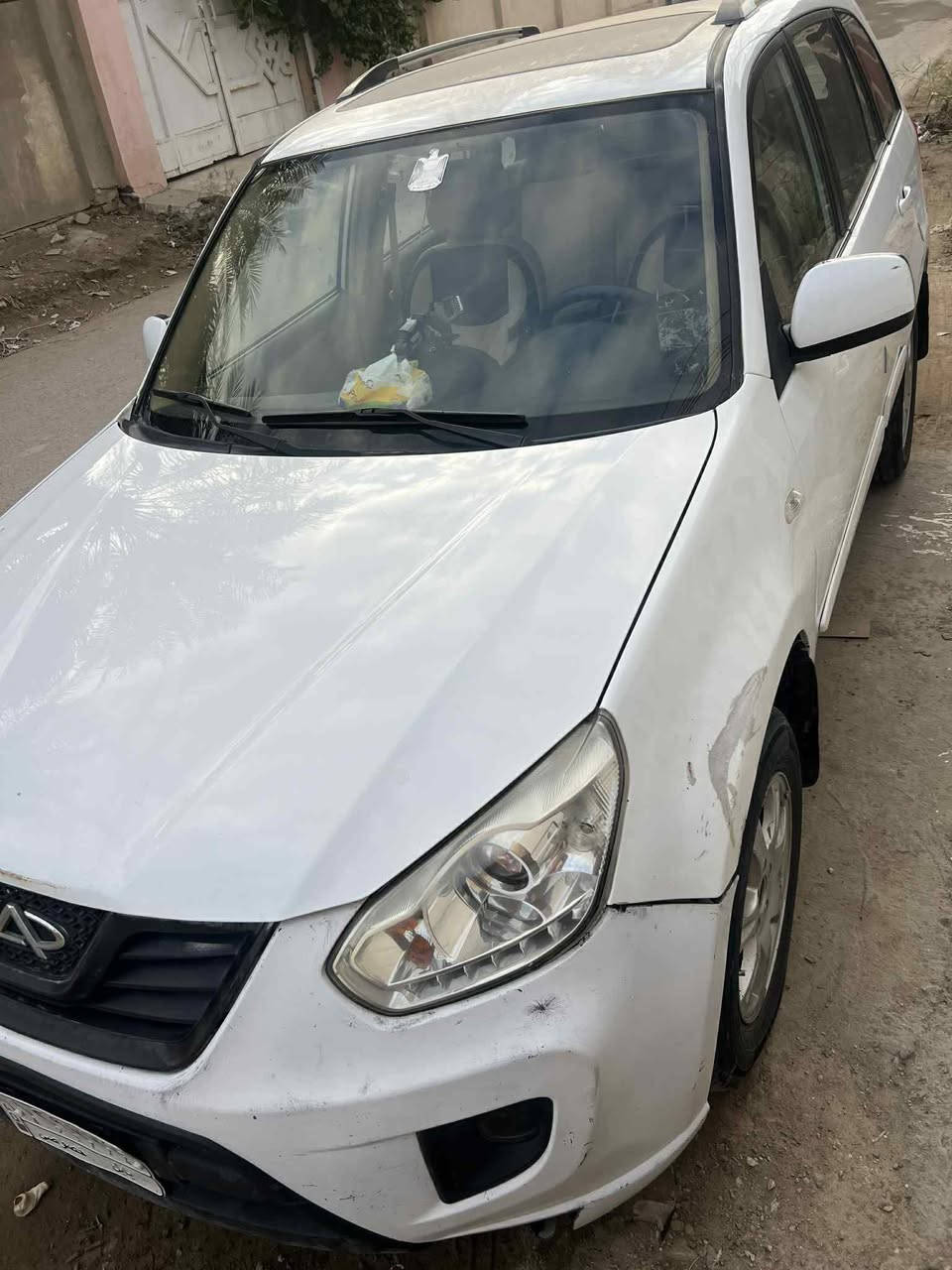 تيكو موديل 13رقم بابل كير كهربائي مكينة 1800 السيارة مكفولة من كلشي مكنية كير ما بيها حادث   بس الموضح بلصوره طخه بسيطه معدله بارد 
سعرها ٦٠ 
***********
