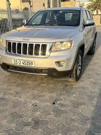 جيب لاريدو 2011 أمريكي كلين بدون حادث  موديل 2011 بصمه كشن كهربائي شاش...