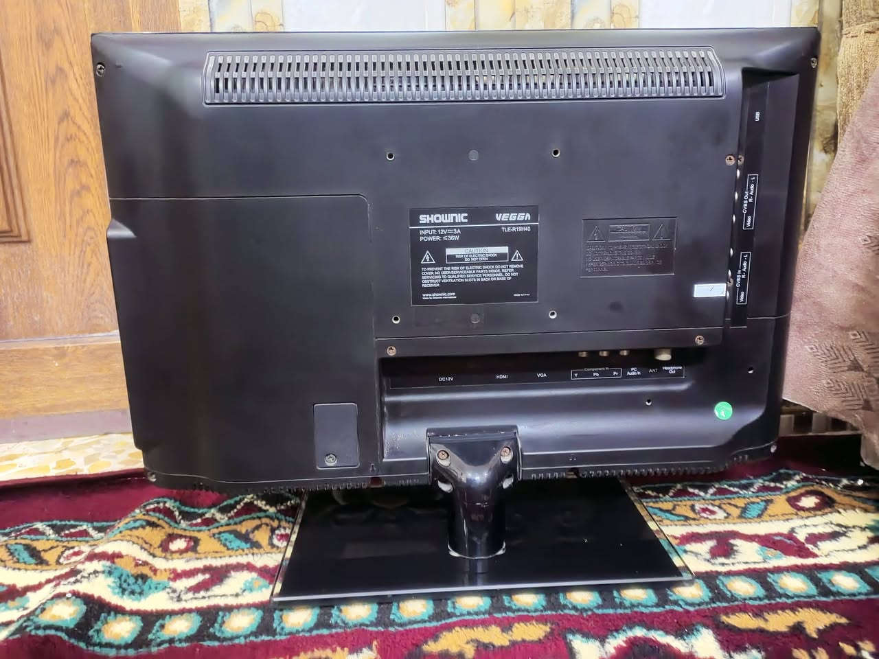 تلفزيون Showic Vega LED مقاس 19 بوصة. 
يتميز بشاشة LED مقاس 19 بوصة.
يتضمن مدخل HDMI.
يحتوي على منفذ USB.
تشغل 4K
شاشة تفيد لكامرات المراقبة والكمبيوتر
واذا تربط عليها تيفي بوكس اصير كاملة متكامل 
وشاشة تفيد التصفح هم بدون نت 
ادفع سعر عجبني ابيعك


**إذا كنت صاحب هذا الإعلان وتريد حذفه لأي سبب، رجاءا أرسل رسالة إلى الدعم الفني**