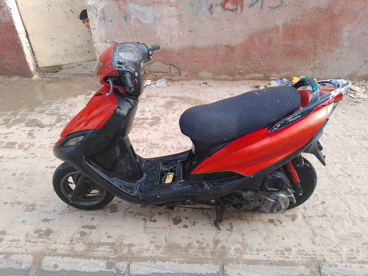 سلام عليكم دراجه ماكس 140مكينه خير من الله كهربائيات كلا شغال فقط باتري يرادلهه سعر 200وبيهٱ مجاال الطيبين مكاني محموديه تايرات جدد مكينه جديده يرادلهٱ ترتيبات بسيطه متواجد فيس او اتصال ***********
