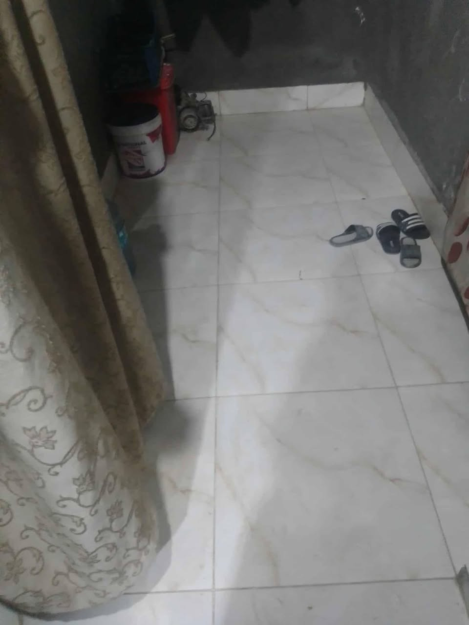 بيت بزراعي حي شهداء الاول مساحته 75متر ***********
