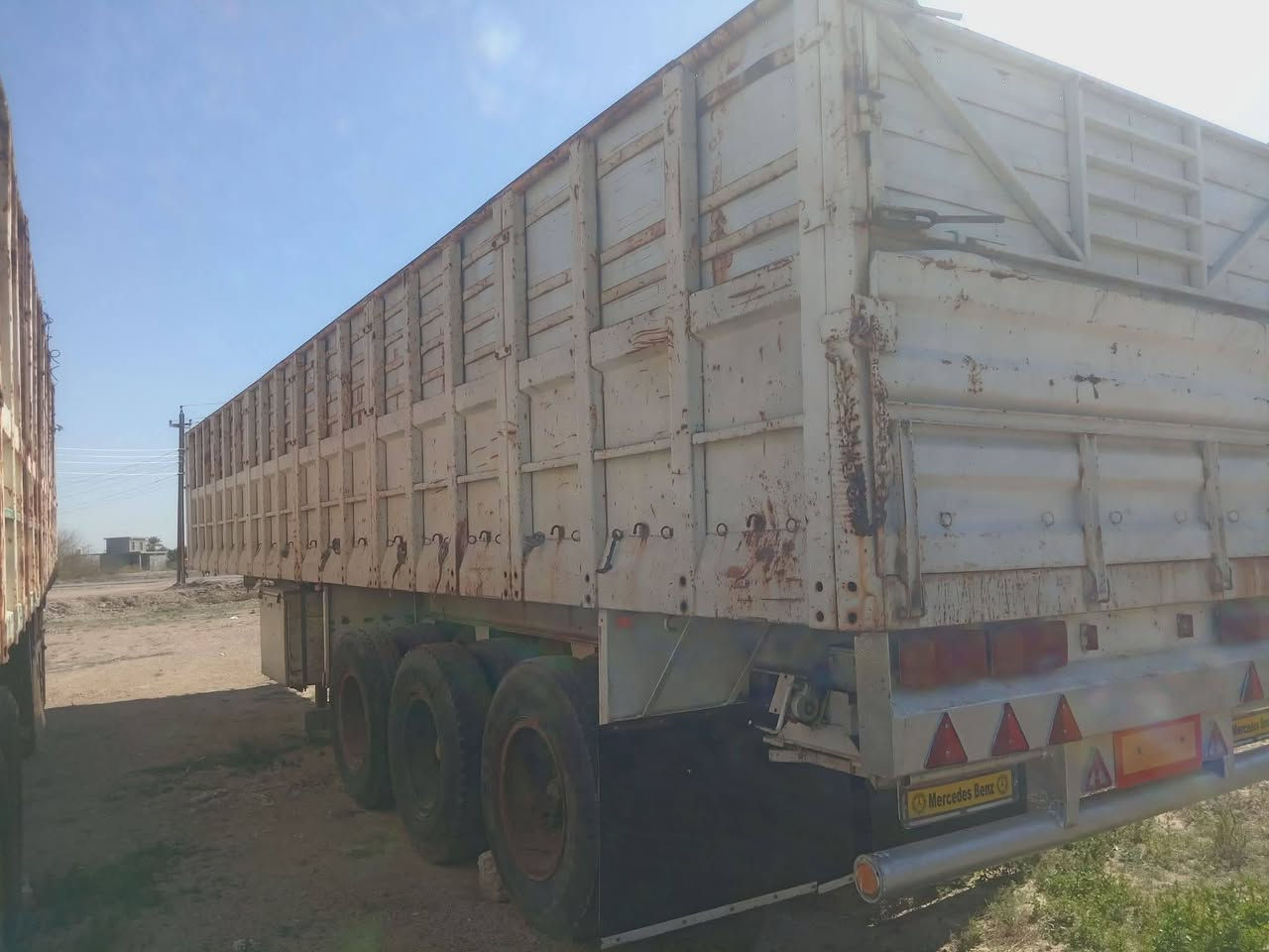 للبيع عربانه كرونه جديده طول ١٢ ونص رتفاع ١٨٠ دناكير ١٦ سعر ٨٠ وبيه مجال مكان الفلوجة ***********
