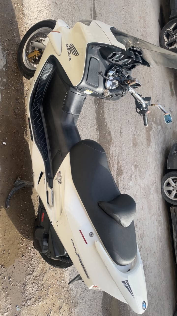 السلام عليكم جميعا
دراجة فورزا 0-6 MF 
مرقم رقمها ذي قار مشروع وطني تحويل بغداد احولك سنوية عندي بيها 
الصور كدامك ودراجة بيها نقص دبل خلفي يرادله تبديل اما البقية كاملة من كل شي 
جامة طويلة-كلوب جنطة-تايرات-باتري ممفتوحة وعالفحص واني خادمك تجي تفحص وتشوف
.منطقة العبيدي متواجد على رقم  او واتساب للاستفسار *********** السعر 17$ وبيها مجال بسيط وحك جية وتحويل بالنص عالطرفين
