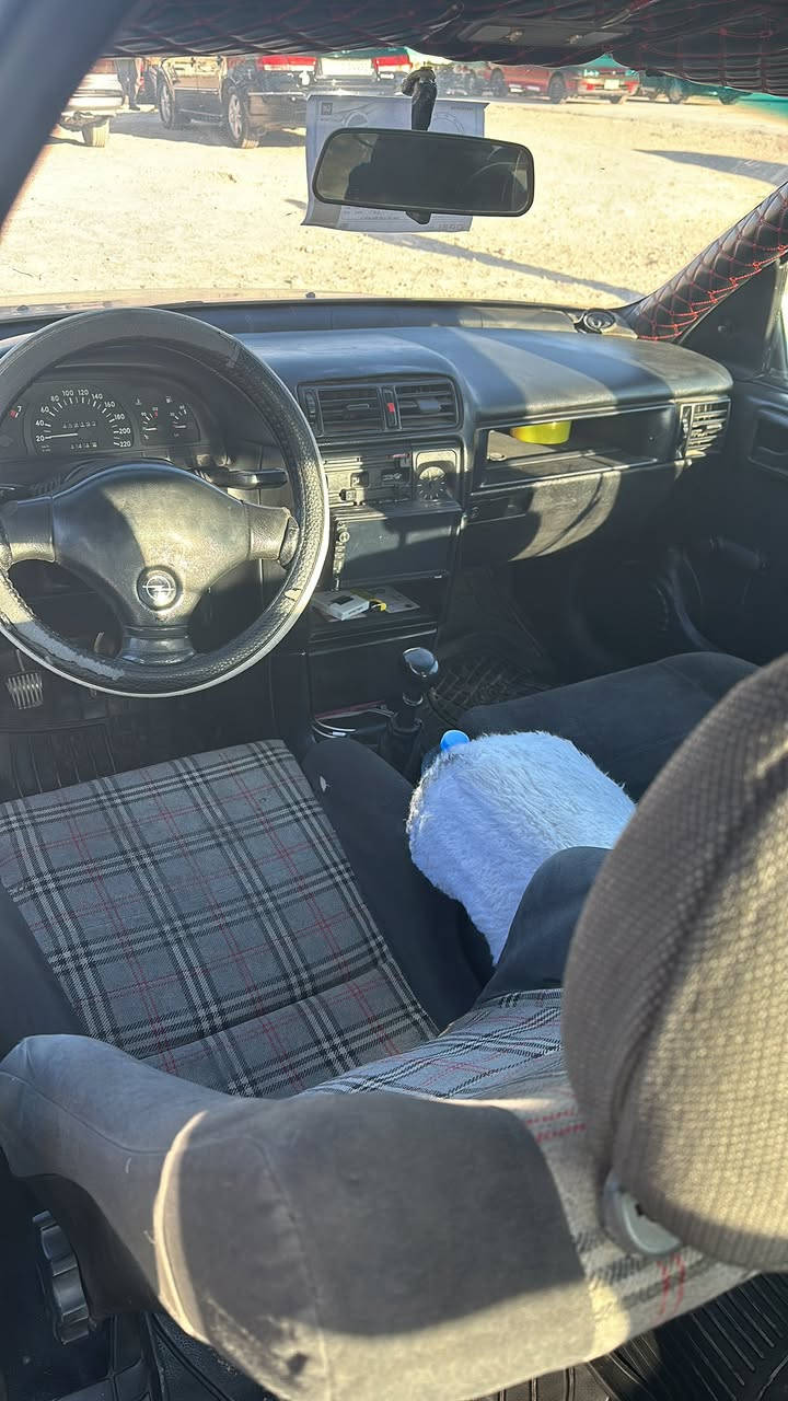 السلام عليكم ورحمة وبركاته 
اوبل فكترا 
موديل تسعين
حجم 20
سنويه 2030
تحويل مباشر
مصبوغه عام جماليه
السعر 42
مكاني تكريت 
***********
