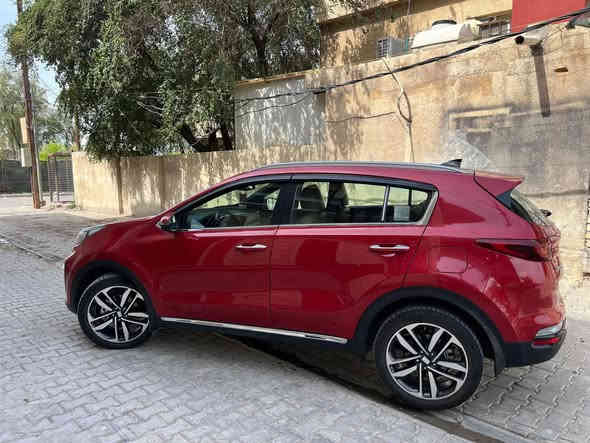 سلام عليكم 
سبورتج للبيع مديل ٢١ سياره فول 
خليجي بيه بارد كد شبر بجاملغ ال امامي بس 
ماشيه ٨٢ الف 
سعر ١٩٥ وبيه مجال بسيط 

مكان بغداد الزعفرانيه 
رقم الهاتف ***********
