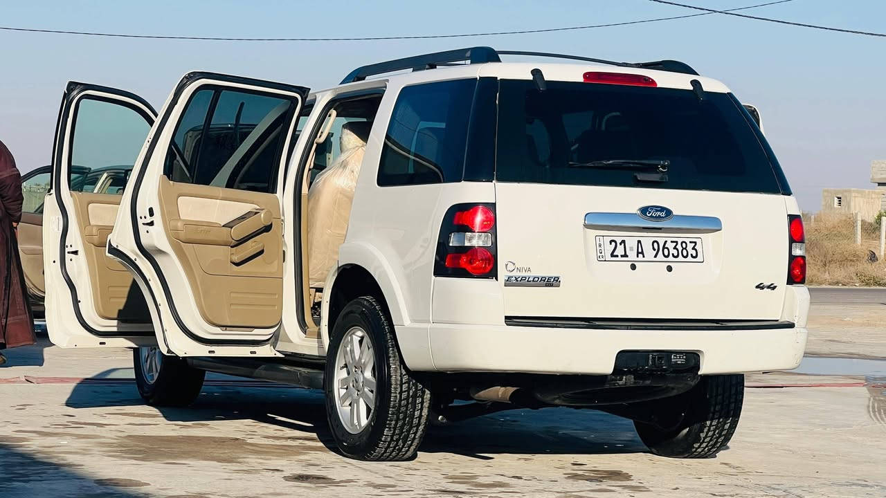 السلام عليكم .فورد اكس بلور شركه نيفا خليجي مكفوله .سياره خير من الله السعر ١٣٠ وبيها مجال مكان السياره تكريت .***********
