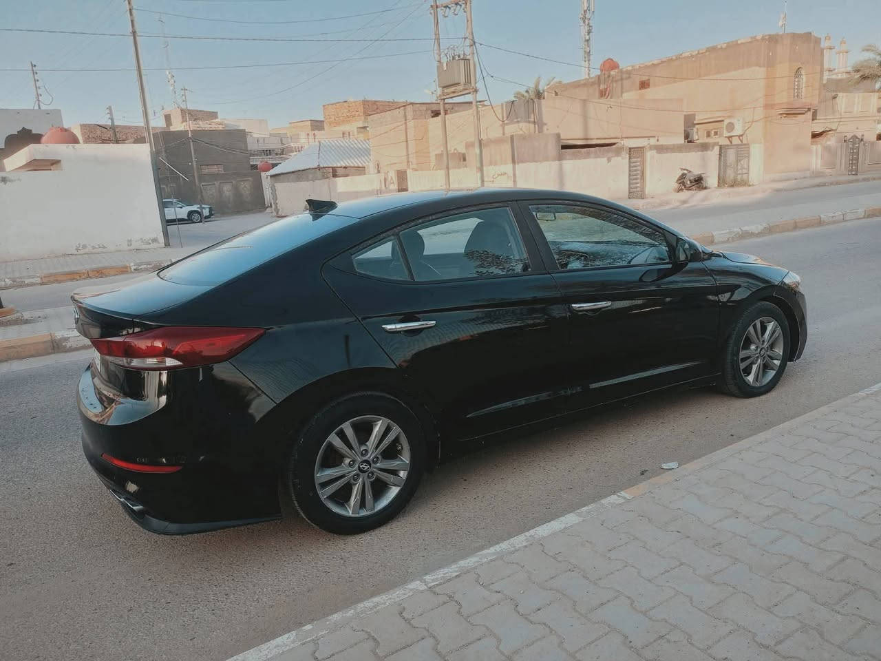 النتره أمريكي موديل 2017
ضررها بنيد تبديل فقط
صدر امامي خلفي جديد👍🏻 
تخم تاير جديد👍🏻
تبريد ثلج ❄️ 
تحويل ثاني يوم 
كير AT مكينه 2000 دوش 
لسياره جديده مال جناني 
رقم مثنى
السعر والاستفسار انتصل عله الرقم 
***********

