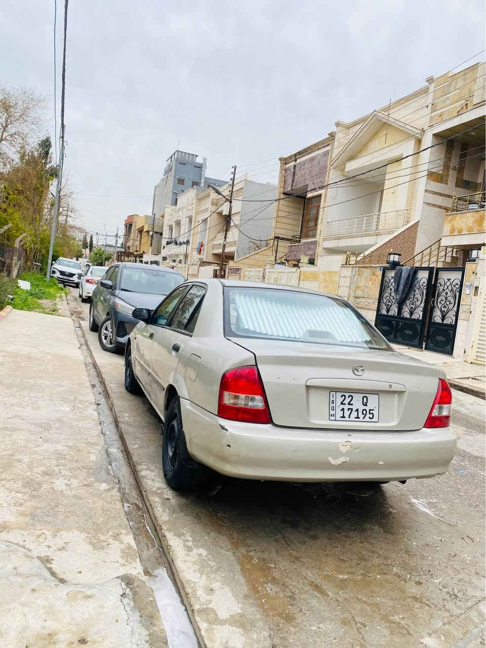 مازدا 323مۆدیل2004 رەنگی بێجی تەکسیە بۆتە خسوسی سەیارەکە تەواو جایز کراوە غازی فول تورکی و بەنزینە لێدرانی هەیە بەلام سەیارەکە لە ناوەوە هەمووم جایز کردوە بێ مەسرەفە بە ناوی خۆمە هەزە و سەنوی نوێیە لە هەولێرم نرخیشی 48 وەرەقە و مەجالێکی برایانە

*********** Singapore
