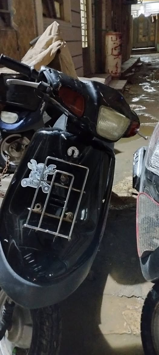 سلام عليكم دراجة بطة مديل 99شغالة
150قفل قفل قفل 
***********
