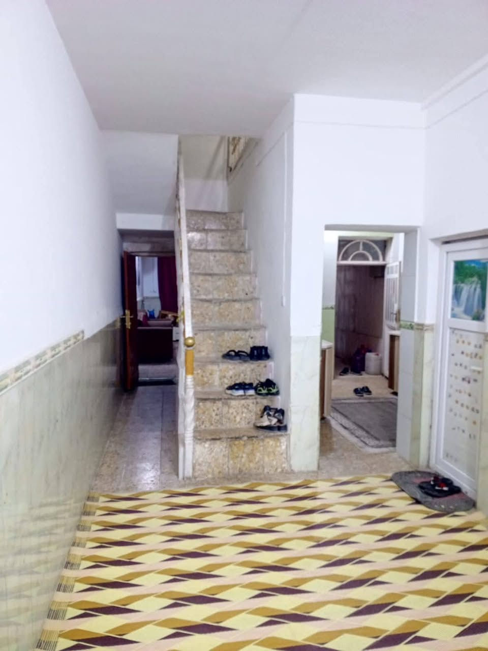 بيت للرهان حي ميسان خلف حلويات بابا روم مساحه 100متر يحتوي على غرفه وصاله واستقبال ومطبخ وصحيات والطابق الثاني يحتوي على غرفتين وصاله كاشي و سيراميك البيت جدا نظيف 

سعر الرهان 45مليون 

مده الرهان 3سنوات قابل للتجديد

للاستفسار والمعلومات الاتصال بنا ع *********** 

او مراجعه مكتب ألروان للوساطه العقاريه والمقاولات العامه 

عنوان المكتب حي ميسان ع الشريط قرب صيدليه الشراع مقابل الاستداره مباشر 

عندك بيت عرصه للبيع راسلنه وات ساب وتدلل
#النجف #الكوفة #حي_ميسان #عقارات #ايجار #رهان #بيع #شراء #العراق #مكتب #محامين #مبادرة #اسكان
