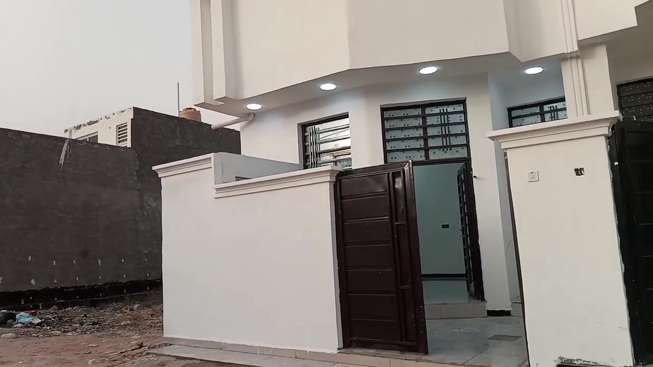 🏡 قطعه للبيع – موقع مميز جداً
📍 الموقع: بكرلي2– قرب بيت اشكح

📐 المساحة: 100 متر 

📄 السند: طابو  صرف

📏 الواجهة: 5 متر

📏 النزال: 20 متر

🔹

💰 السعر البيت: 75مليون 

📌 فرصة مناسبة للسكن والاستثمار

📞 للتفاصيل أكثر:

‏‪0774 238 6319‬‏

📍 زيارة المكتب: الذهب الابيض مقابل جامع سلمان المحمدي بادارى ابو ليث الدليمي 

♻️ #عقار #عقارات_العراق #فرصة #استثمار #موقع_مميز #ترند #اكسبلو
