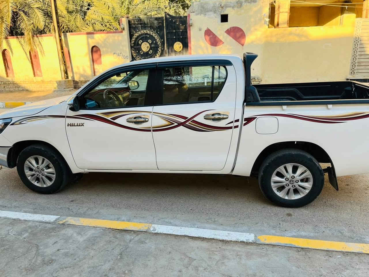 السلام عليكم
تويوتا هايلوكس 2024 كويتي الساير للبيع السياره فول مواصفات ماشيه 16 الف اوتوماتيك مذهب سنويتها للـ 2029 مكفوله كفاله عامه مواصفاتها
✅ رقم بغداد المرغوب
✅ تحكمات ستيرن جهتين
✅ شاشه بلوتوث وابل كاربلاي
✅ تبريد لمس بيانو
✅ قطعتين تبريد
✅ 6 سماعات
✅ كشنات وارضيه مدوشمات درجه اولى+شكو شي بداخل السياره مغلف
✅ مذهبه اصل
✅ خمسه ويل كب
✅ تايرات جدد شرط مال الشركه 
✅ كامره خلفيه
✅ حساسات خلفيه
وبعد بيها هواي مواصفات السعر خاص وتفاصيل اكثر 
***********
مكاني ناصريه سوق الشيوخ
