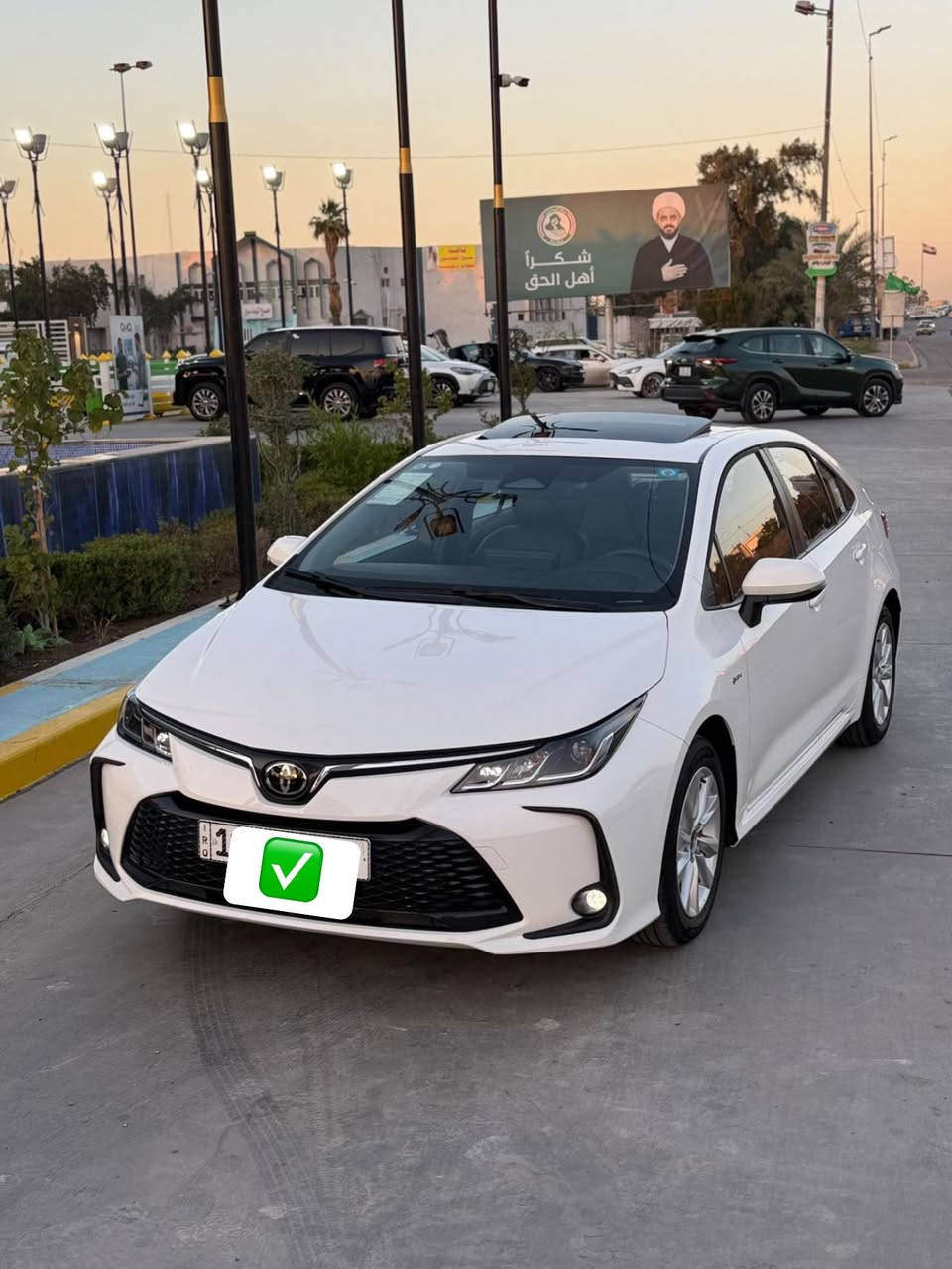 السلام عليكم
كورلا. شكل الخليجي

كفاله عامه

ماشيه 4000

بصمه
رادار اماموهلفي 

كشنات جلد

سايد بريك كهربائي 

كروز سرعه

باقي الموصفات معروفه
بسمي تحويل مباشر 
والسياره كفاله عامه
مكان السياره شارع فلسطين 
السعر 155 وبيها مجال
***********
