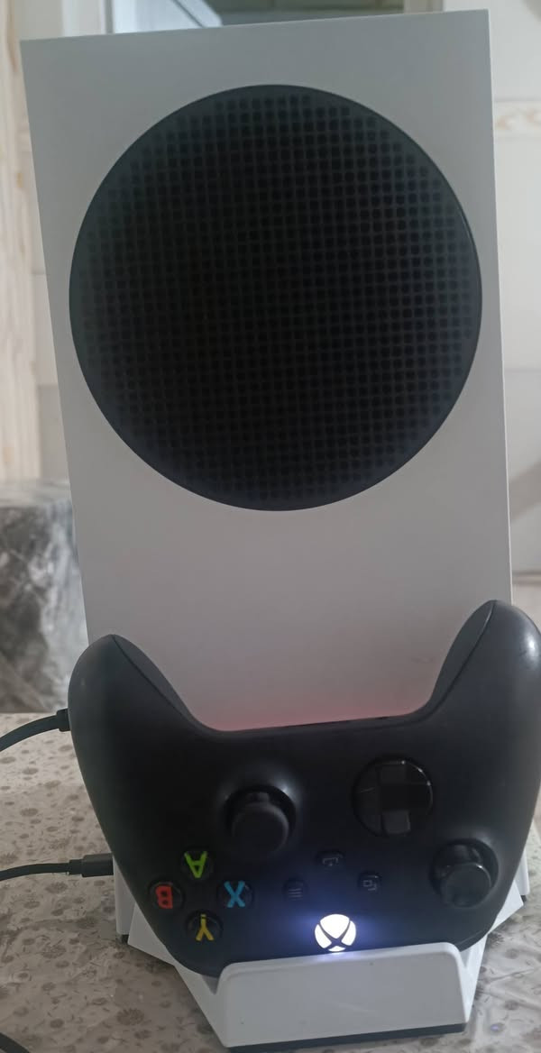 اكس بوكس سيرس اس للبيع كامله يدات ثنين وبانكه وباتريات اربع قابل للشحن نضيف هواي ممفتوح


**إذا كنت صاحب هذا الإعلان وتريد حذفه لأي سبب، رجاءا أرسل رسالة إلى الدعم الفني**