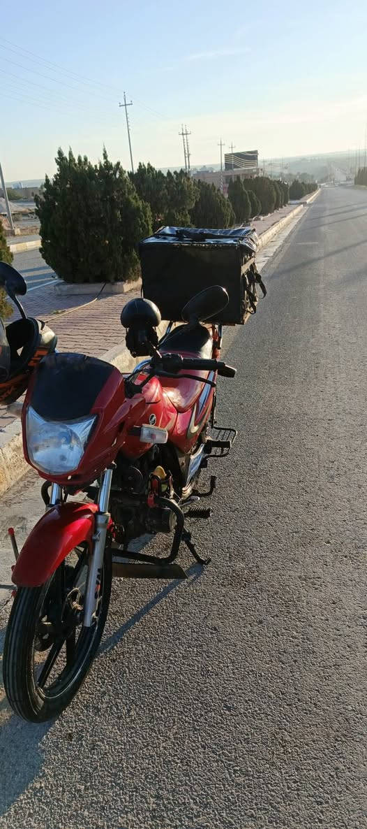 السلام عليكم يرهم مراوس بهوجي  مكاني الانبار راوه اقره الوصف 👇🏻👇🏻
ماطور سايم مسجل سنويه الى 2028 مكاني راوه 
الدراجه بأسم واحد من حديثه السنويه بعده رقم عربي 
وشرط لازم تحول هذه رقمي ***********
