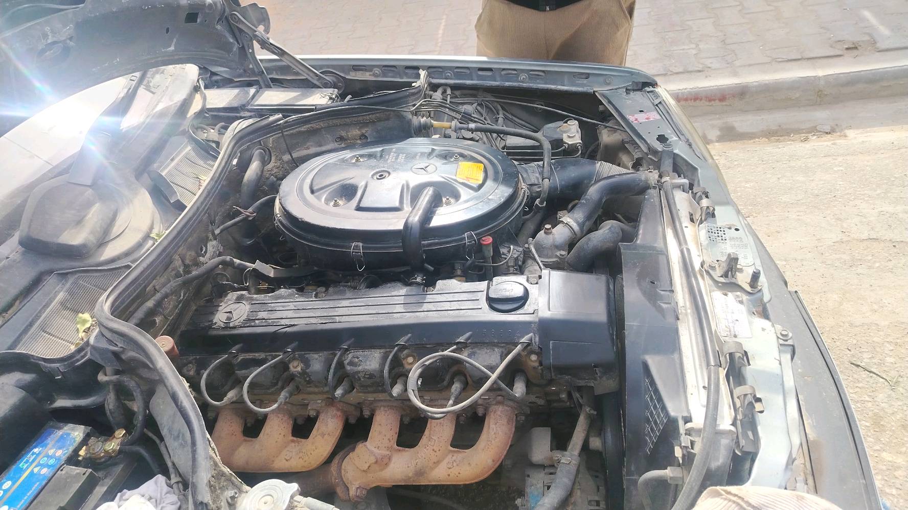 مارسدس استيشن موديل ٨٨
رقمه بغداد انكليزي باسمي
محرك و كير خير من الله بلادي عنكبوت
مصبوغه حزام بدون قماره 
مكاني نجف كوفه 