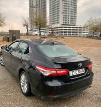 كامري ٢٠١٨ • ٧٧٠٠٠ كم • حادث خفيف