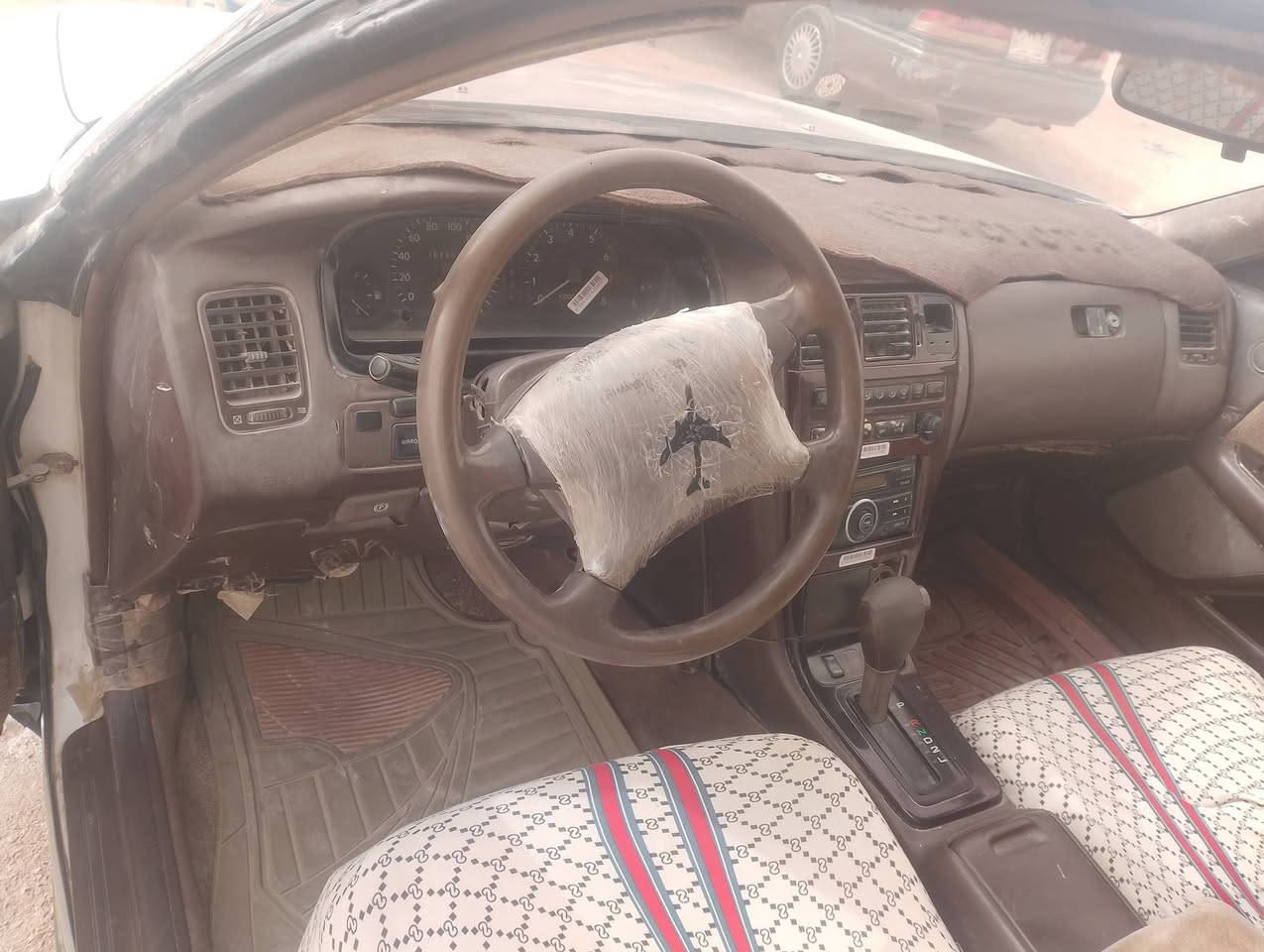 السلام عليكم سياره مارك نفخ بيها كصتين جنطه وغمره مكينه وكير ففتي جدد حداديه جديده تخم تاير جدد رقم نكليزي سنويه 30 مكاني البصره الزبير السعر 42 وبيها مجال الشراي رقم راعيها ***********
