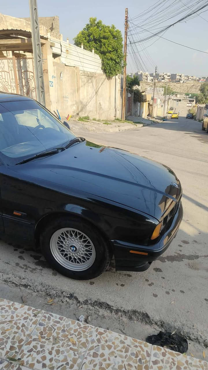 السلام عليكم اخوان BMW525اصل مستعجل حيل  
محرك مسكر عدل 2500شرط
كير شرط
رقم نينوى شرط التحويل 
مصبوغة عام و بدون معجون
لون اسود طوخ 
طخم تاير جديد ويل خلية اصلي بدون تصليح 
بجم عريض 

اخوان السعر 52وبيها مجال للطيبين مستعجل حيل حيل 
موصل تل الرمان
*********** 
و شكراً 🌹
