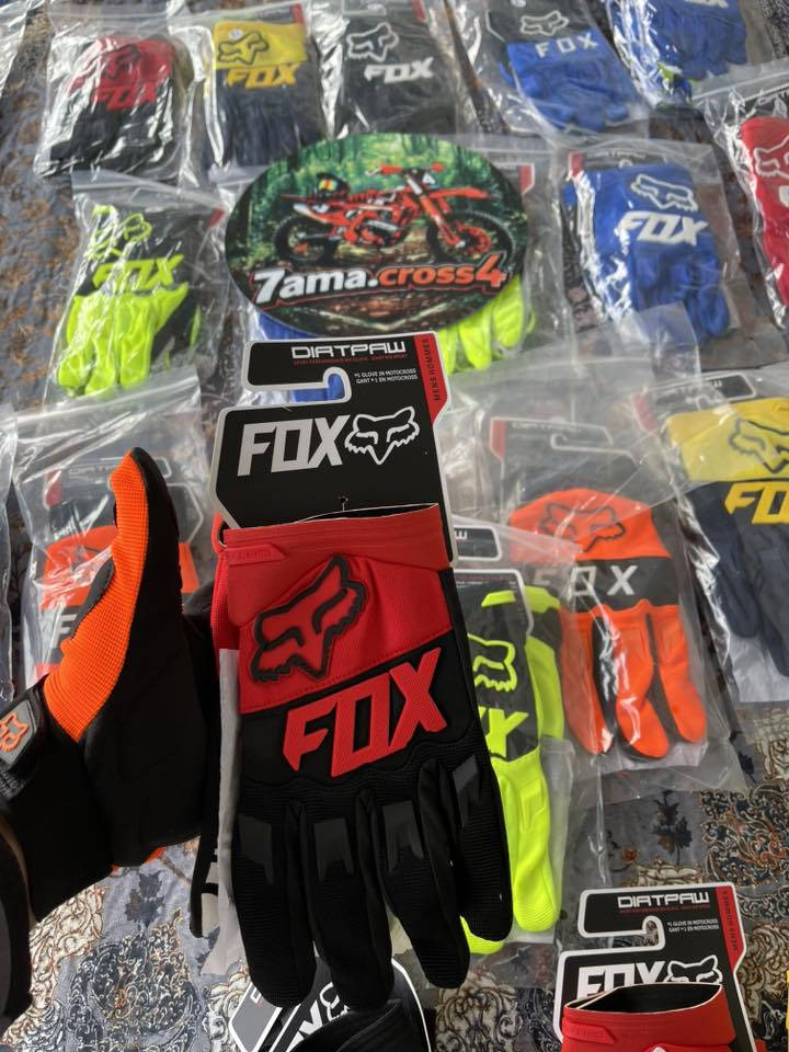 السلام علیکم دەستکێشی مارکەی Fox تایبەت بە ماتۆری کڕۆس و ئیندۆرۆ بە هەموو رەنگێک بەردەستە
0751 147 03 47
WhatsApp/viber
