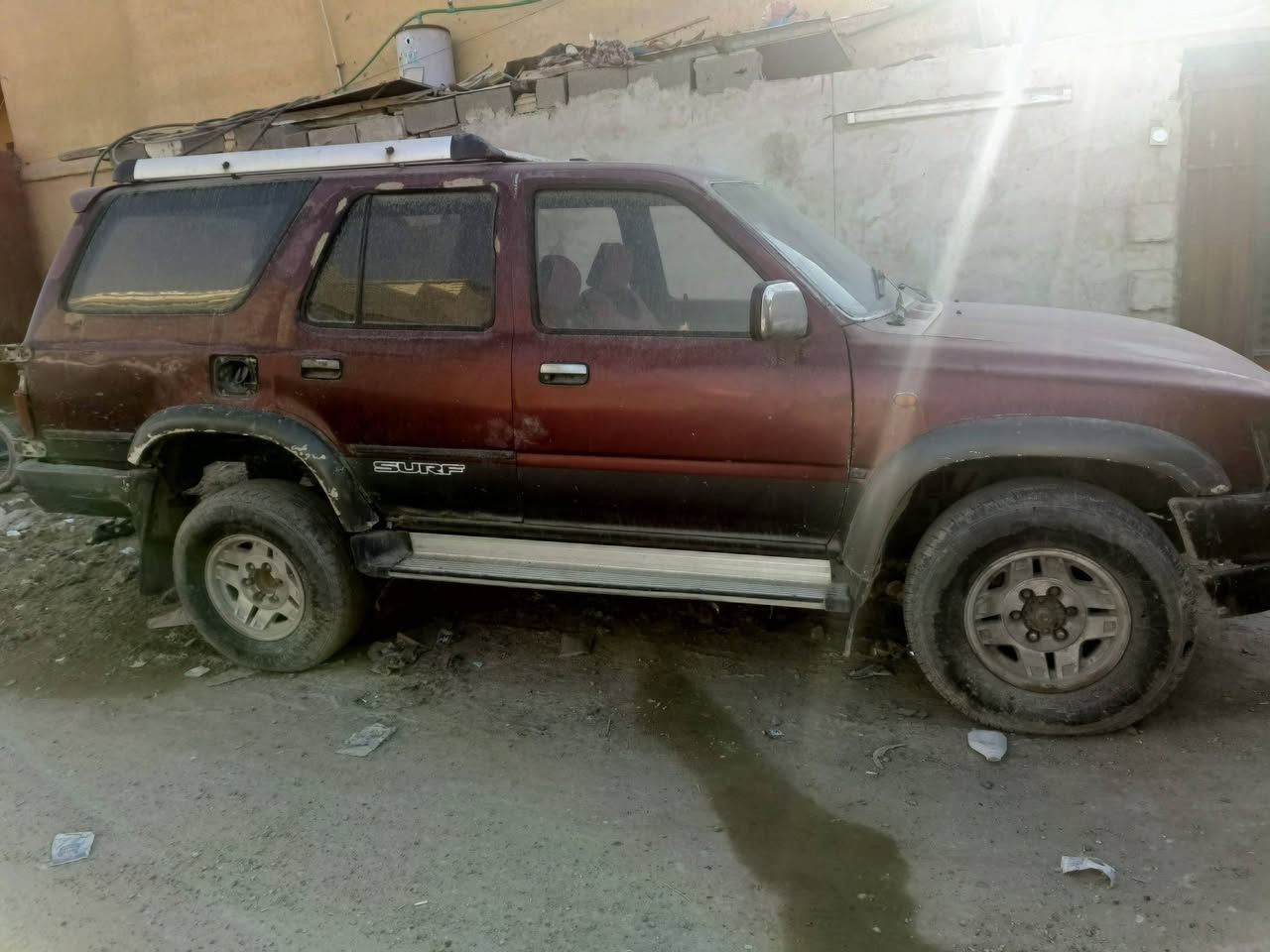 تيوته هاي لوكس مديل92 سنويه بسمي عوزهه كهربايات السياره شغاله وتمشي مكينه وكير خير  من الله سعرهه 28وبيهه مجال ***********
