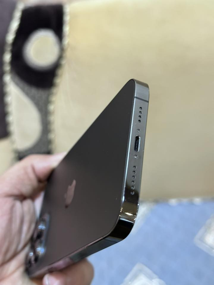 آيفون 13 برو ماكس
ملاحضة:. الجهاز شرط الفحص : غير مفتوح ولا مرفوع بطارية 

ذاكرة : 256

بطارية : 90‎%‎

نموذج : MLL/A

شريحة : تك خط 

نضافه : 100‎%‎

ملحقات : بدون 

السعر 720 ألف قابل لتفاوض 

العنوان : نجف كوفة - توصيل متوفر - *********** -📞
