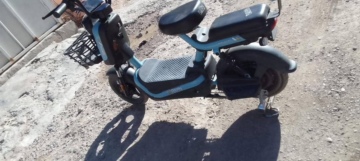 سلام عليكم بيع دراجه حجم14ريان رنضيفه رايده 250للتوصل والاستفسار***********
