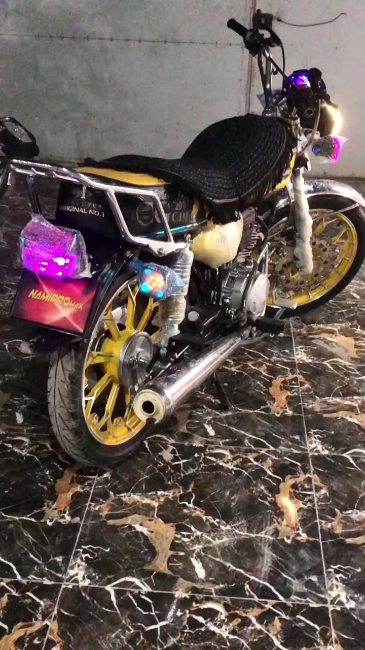 نامي برو محسن موديل 25 زيرو سعر مناسب بيع سريع  محرك سبانه مطاخه 665 وبي مجال شي قليل


**إذا كنت صاحب هذا الإعلان وتريد حذفه لأي سبب، رجاءا أرسل رسالة إلى الدعم الفني**