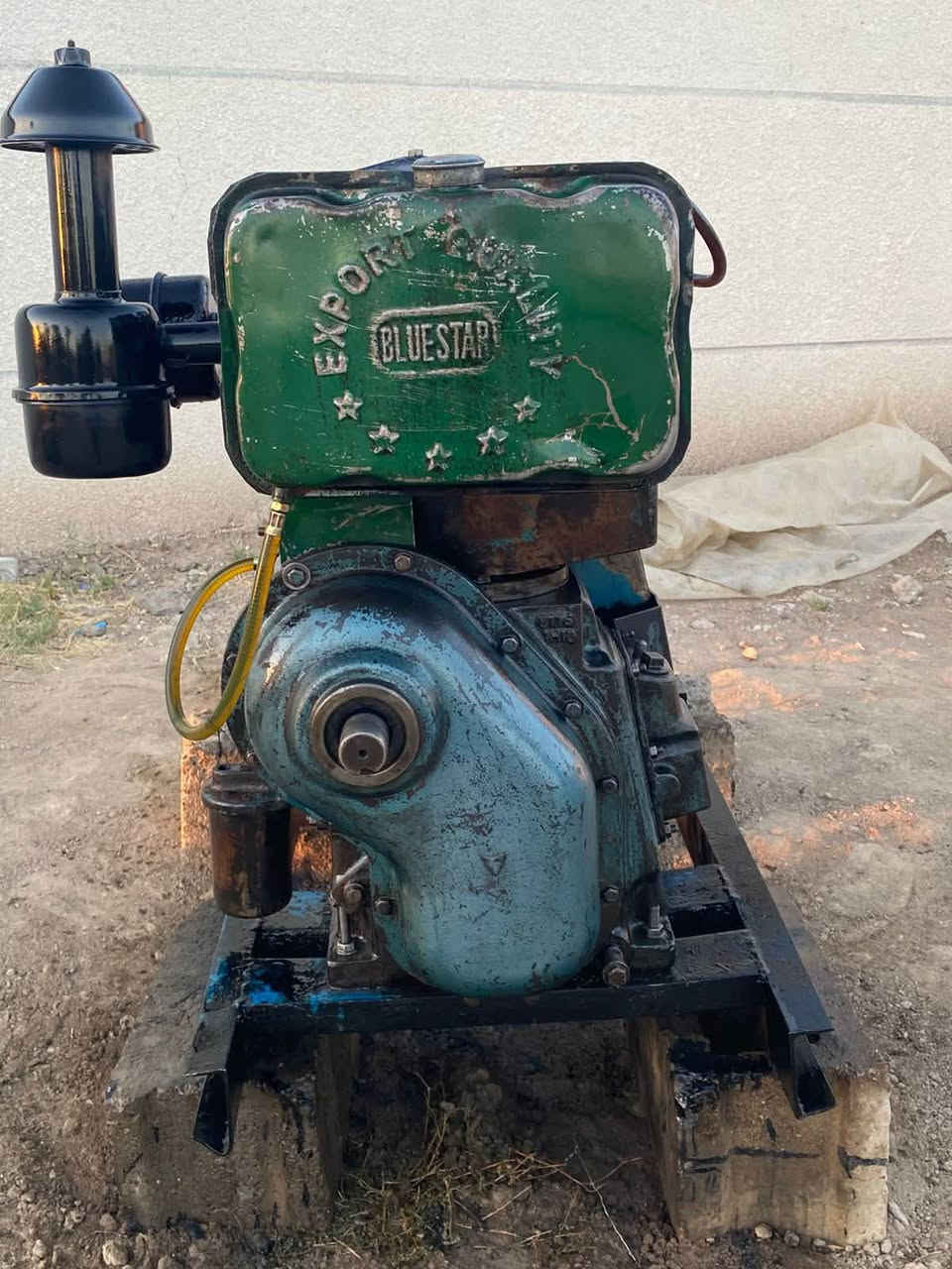 سلام عليكم 
 

مولد هندي نوع كلسكار للبيع راس التوليد 7.5 كيفي والمحرك 10 حصان 

العنوان بغداد ابو غريب 

للاستفسار والاتصال ع رقم الهاتف ***********
