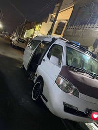 اج وان موديل ١٥ سياره مكفوله من صبغ بيها طخه خفيفه يم بكلايت الاخير بص...