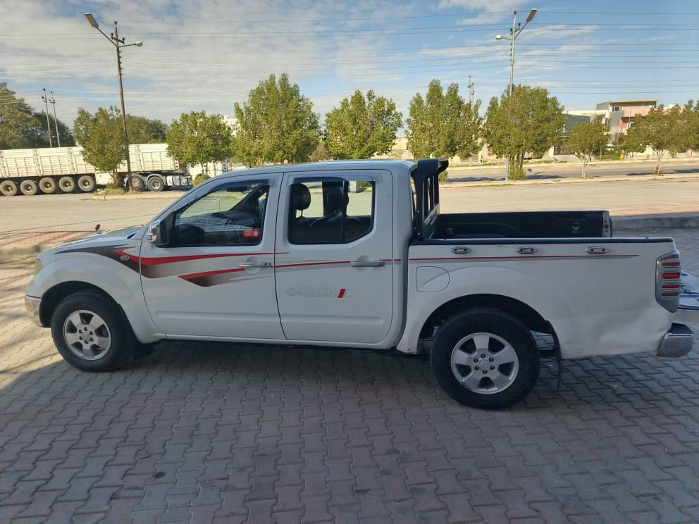 سيارة بيكب نيفارا موديل ٢٠٠٩ للبيع
كيرو ومحرك بطه 
مكفولة من كلشي ماعدا بارد اكو في الصندوك مبين بالصور 
سنويه باسمي رقم سليمانيه مابي اي عيب مناقصهه برغي
السعر ١١٢ ووبي مجال 
للاستفسار الخاص او على رقم ***********
مكان السيارة ديالى خانقين خناقين, ديالى
