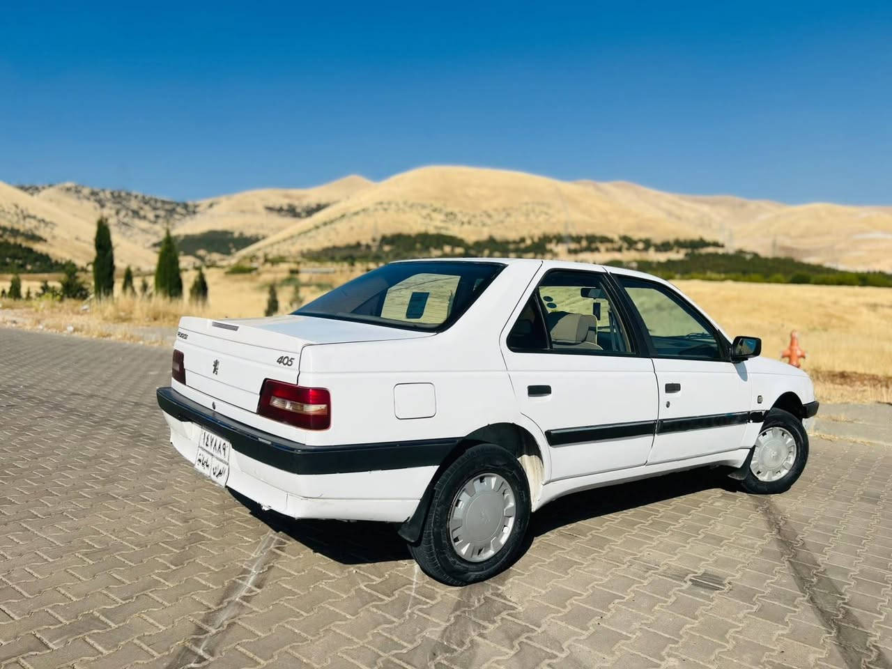 سەرەتا بە ناوی خوایی گەورە        
 ( بیجۆ  405 )مۆدێل 2013 مەکینە ١٨
 گێڕعادی تەبریت بەشەرت لە صەنی خۆشتر 
حەماوەی جوڵە ناکات کارەبای هەموو گیانی 
ئیشەکات دەعم و لێدراو بۆیاخی نیە 
مەکینەی هەڵمی دەمی نیە 
 سەنەویەکەی بەسەر چووە لە2025/11/17 بەسەر چووە 2 وەرەقە غەرامەی تیایە دوای مەعامەلە 2وەرەقەکە ئەدرێتەوە
 سوکان پاوەڕە و ABS 
تایەی تازەو 2 جام کارەبای و دینارێک 
مەسرەفی تیانیە سەیارەیەکی تا بڵێی 
توند و تۆڵ و جایزە بانزین زۆر کەم ئەخوات 
نرخی {40$} مەعامەلە
‎
       ‌                                 جوابی کۆمێنت نایەمەوە لەگەڵ ڕێزم 
‎مشتەریت پەیوەندی بکە لەخزمەتام 
‎قیست و ئاڵوگۆڕم نیە و لە سلێمانیم ژ.م ***********
 ژ.م
