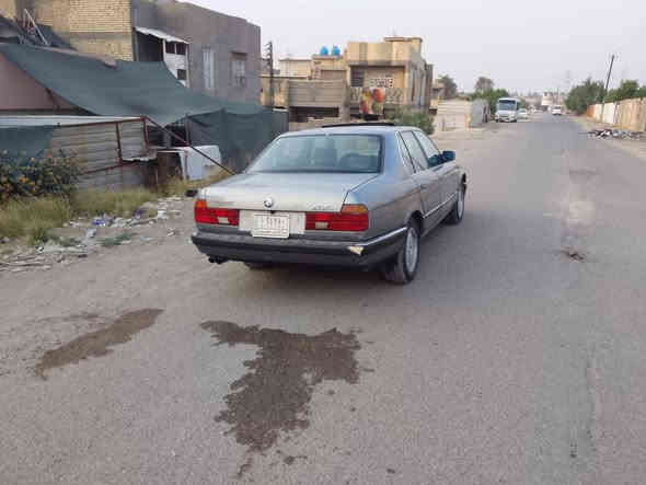 للبيع بي ام موديل 91حجم 735 صلاح الدين مشروع وطني رقم موبايل *********** سعر 45$مكاني بغداد بسمي محرك وكير مكفولات دواخل جلد نضيفة كهربائيات وكيجات وجام كله شغال سلايد روف سغال سيارة لاضربة ولاتبديل ولاخياس حدادية جديده تخم تايرات جدد سنتر لووك اربع بوب شغال. مصبوغه جمالية شراي يتصل
