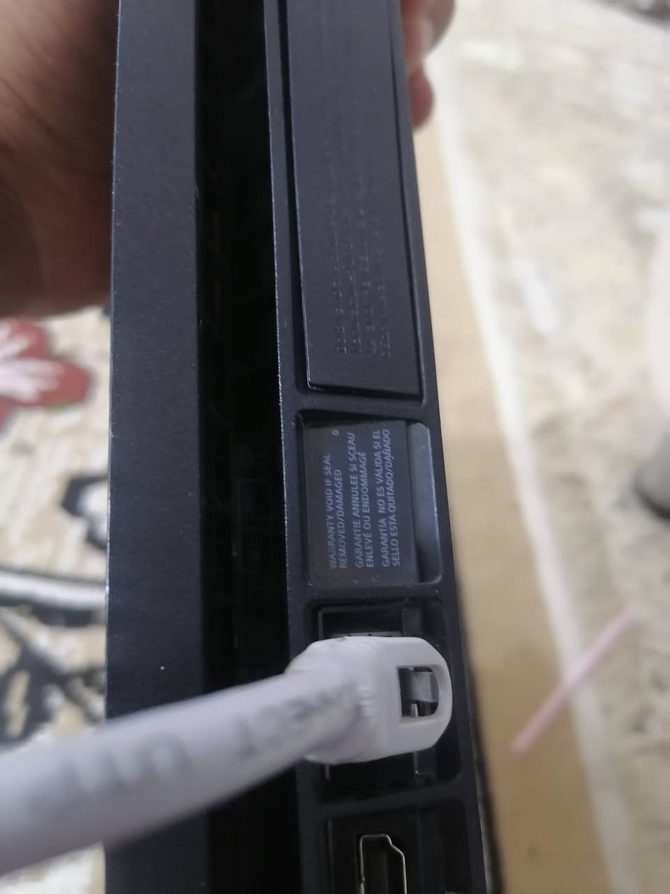 *********** جهاز بلاي 4 سليم مهكره نظام 11 جهاز ما مفتوح داخل الجهاز 10 العاب سعره 250
