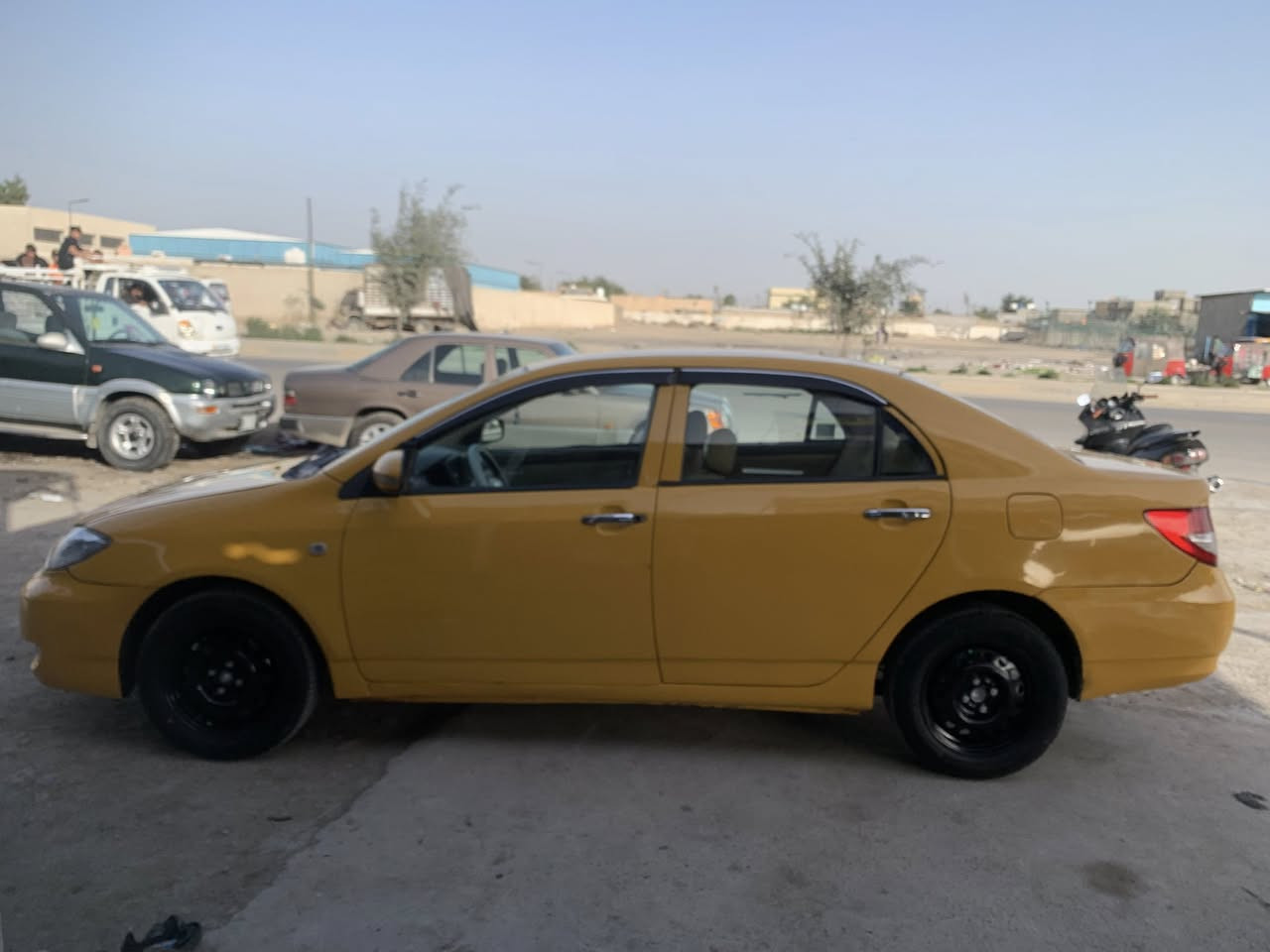 سلام علكيم بو أيدي أف 3 مديل ٢٠١١ محرك ميتسوبيشي لانسر كير كير محرك مكفولات كهربائية 
مكفوله من الصربه صبغ حزام اثر جرد رقم بغداد الدولي جديد عوزه تبريد السياره السنويه ٢٩ مصفره هيئة غراما السعر ٤٧ وبيه مجال الرقم ***********
