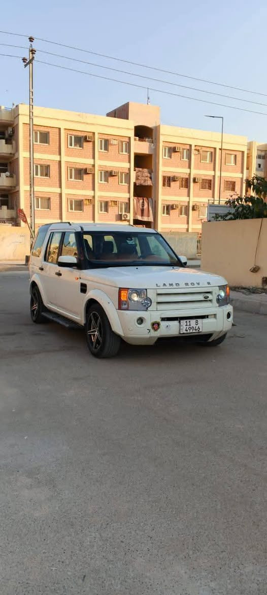 سياره لاند روفر فئة LR3 مديل 2007 وارد امريكي سياره مكفوله من الضربه القويه والكلبه والكص والعيب الشرعي مكينه وكير مكفولات 
سياره فول مواصفات 1/1
مكينه 3000ففتي
7راكب
كشنات جلد
كشنات كهربائي 
ويل كب
3فتحات بلقماره
لايت زنون 
حداديه 90%
3قطع تبريد
سياره جاهزه اي مابيه رقم بغداد انكليزي سنويه باسمي ل29 مشروع وطني سعره 95 مكانه ذي قار المركز 
***********
