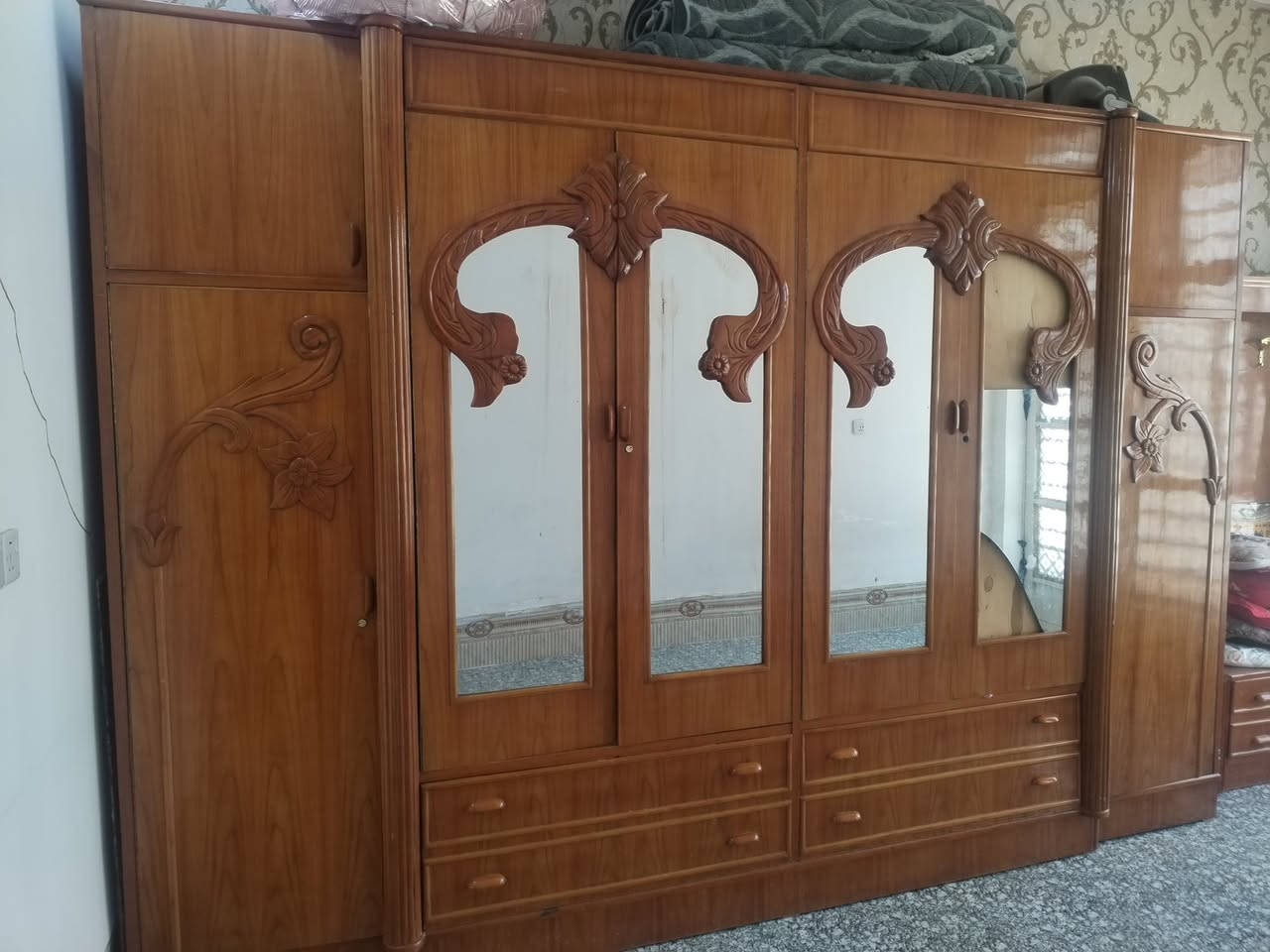 السلام عليكم عندي غرفه 5 قطع جديده الله شاهد عليه وريد ابيعها اريد ابيعها صار عندي ضرف المكان حله ابو خستاوي جهه مرور نضيفها مابيها شي


**إذا كنت صاحب هذا الإعلان وتريد حذفه لأي سبب، رجاءا أرسل رسالة إلى الدعم الفني**