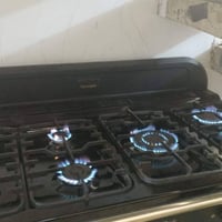 طباخ  سبع عيون أربع افران أخو الجديد إيطالي ملكي مع شاشة 07703425527