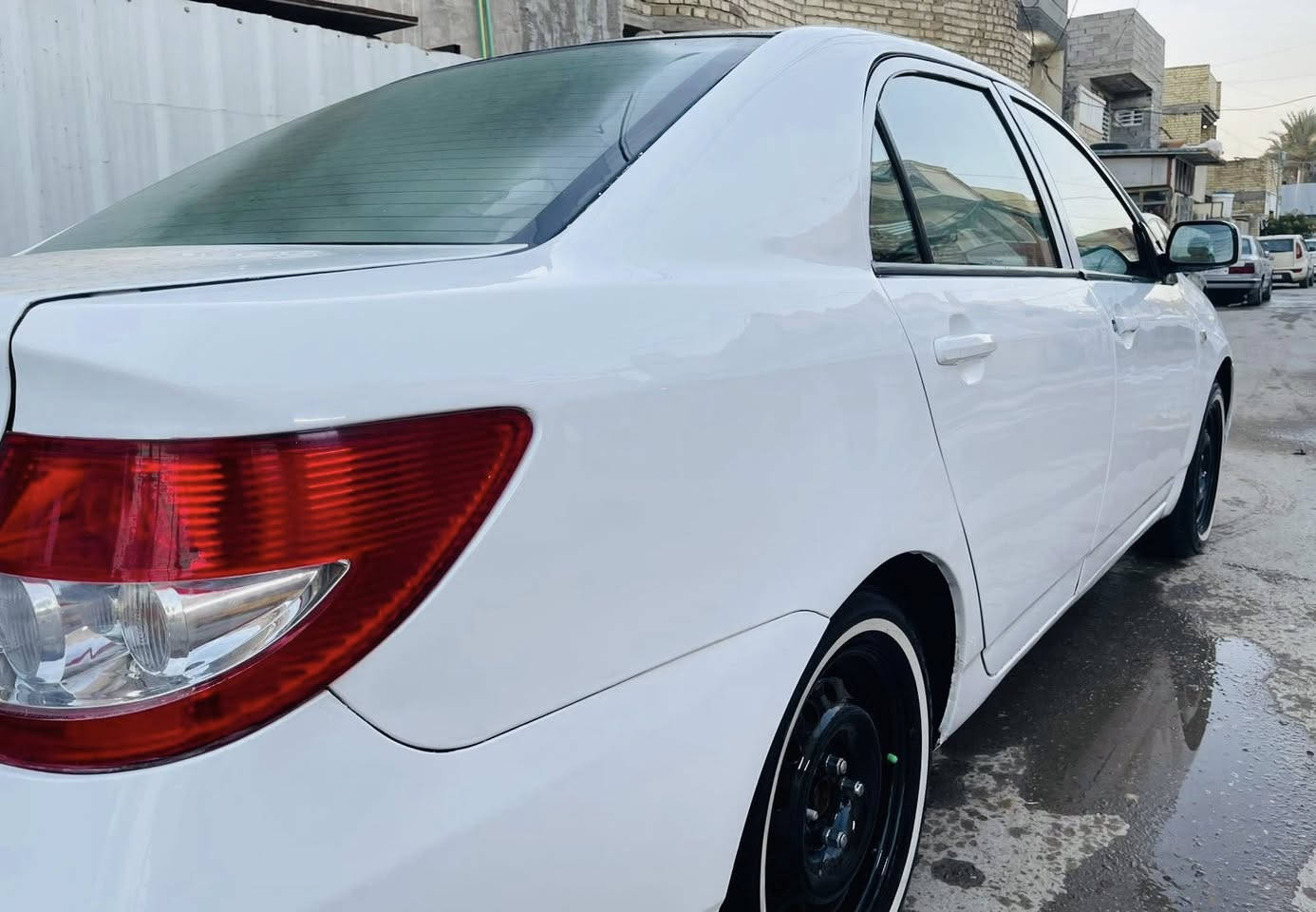 السلام عليكم
بي واي دي موديل ١٢. رقم بغداد صدامي. كير مكينه مكفولات. صدر امامي وخلفي جديد. تخم تاير جديد. تبريد ثلج. كهربائيات كلهه شغاله. سياره بدون ضربه. مصبوغه عام. اثر جراد. مكاني بغداد البياع الشرطه الخامسه سويب.  ***********
