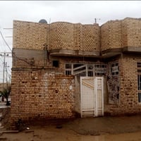 بيت للبيع المساحه 100 متر مربع السعر الشراء عن طريق الانتصال 077233295...