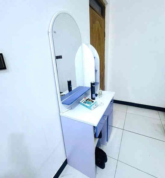 سبلت هايسنس 2طن مستعمل نضيف سعر 600 وبي مجال جربايه و مايز مرايه سعرهن ٢٥٠ نضيفات ***********  اتصل ع رقم خاص ما اجاوب لو تتصل وتساب
