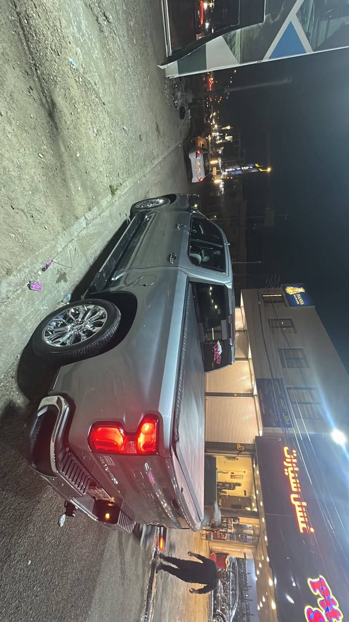 سلام عليكم 
شوفرليت سلفرادو ltz 2023 z71
باب طويل بدي قصير المرغوب 
محرك 5300 
رقم اربيل

المواصفات 
مقاعد جلد وكهرباء 
مقاعد تدفئة + تبريد
رادارات امامي وخلفي
نقاط عمياء
مري كهرباء 
سستم سماعات bose
الباب الخلفي كهرباء
5 كاميرات 360 درجة
دفع رباعي 4x4
مثبت سرعة وتحديد مسار
مقعد السائق هزاز مع التنبيه
وباقي المواصفات معروفة اكيد

البنيد مبدل وباقي القطع نفسها مثل ما موضح بصور الحادث
الراديتر نفسه البلاد ما مبدل ما واصلة شي
ماشية السيارة 53000 ميل 

***********

السعر 35 وبي مجال
