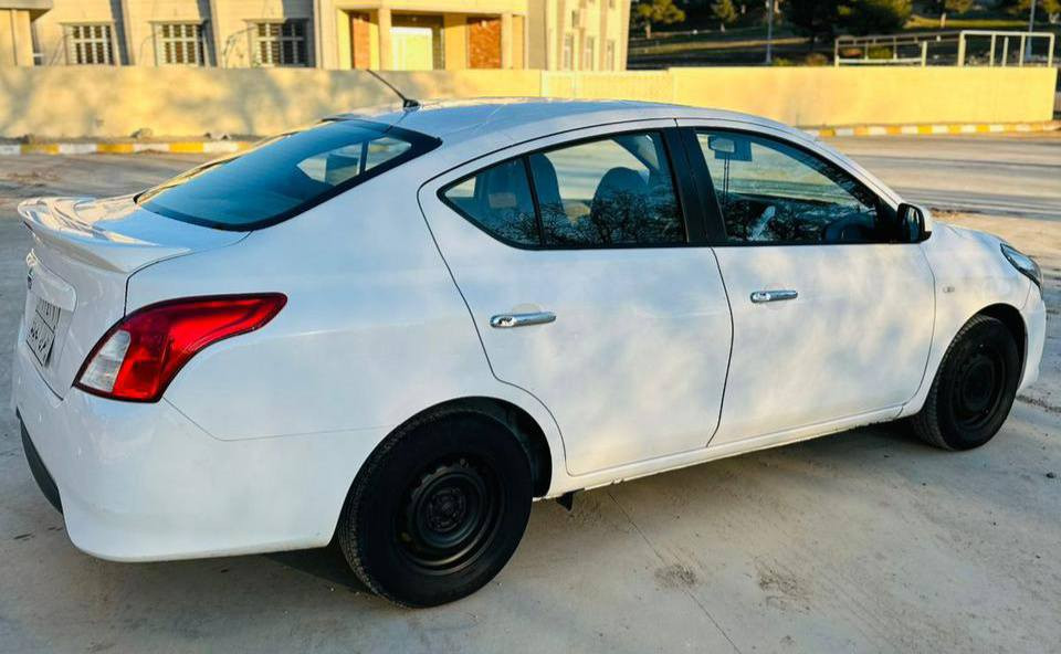 نیسان سەنی 2020
 دەسک نیکل دەبڵ گێچ 
سەیارەکە زۆر تازەیە عەزێت نەدراوە
 لە سفریەوە ١ دەستە 

سعر لە کۆمێنت داوابکە ڕاستەخۆ بۆت دیت 📩 

سەیارەکە بێ بۆیاخە تەنها تەرزەی هەیە سەنەوی ١ مانگە بەسەرچوە مەسرەفی تیا نیە 

ژمارەی خاوەنی 
***********
***********
