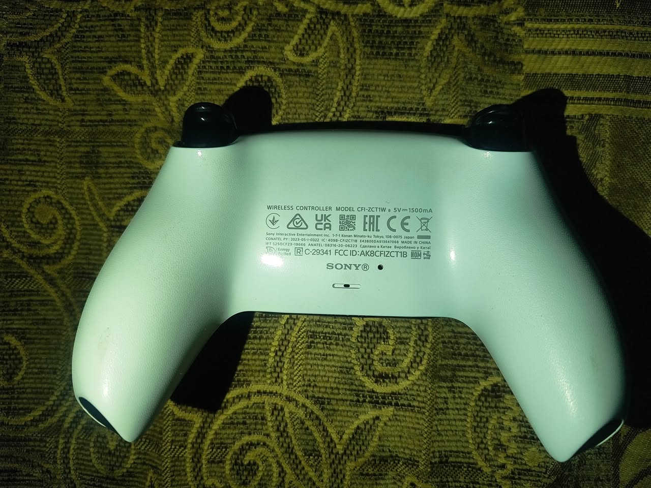 سوني 5مستعمل كامل ملحقاته معه UPS و حسابات فيفا 25و 26السعر 675
***********
واتساب
