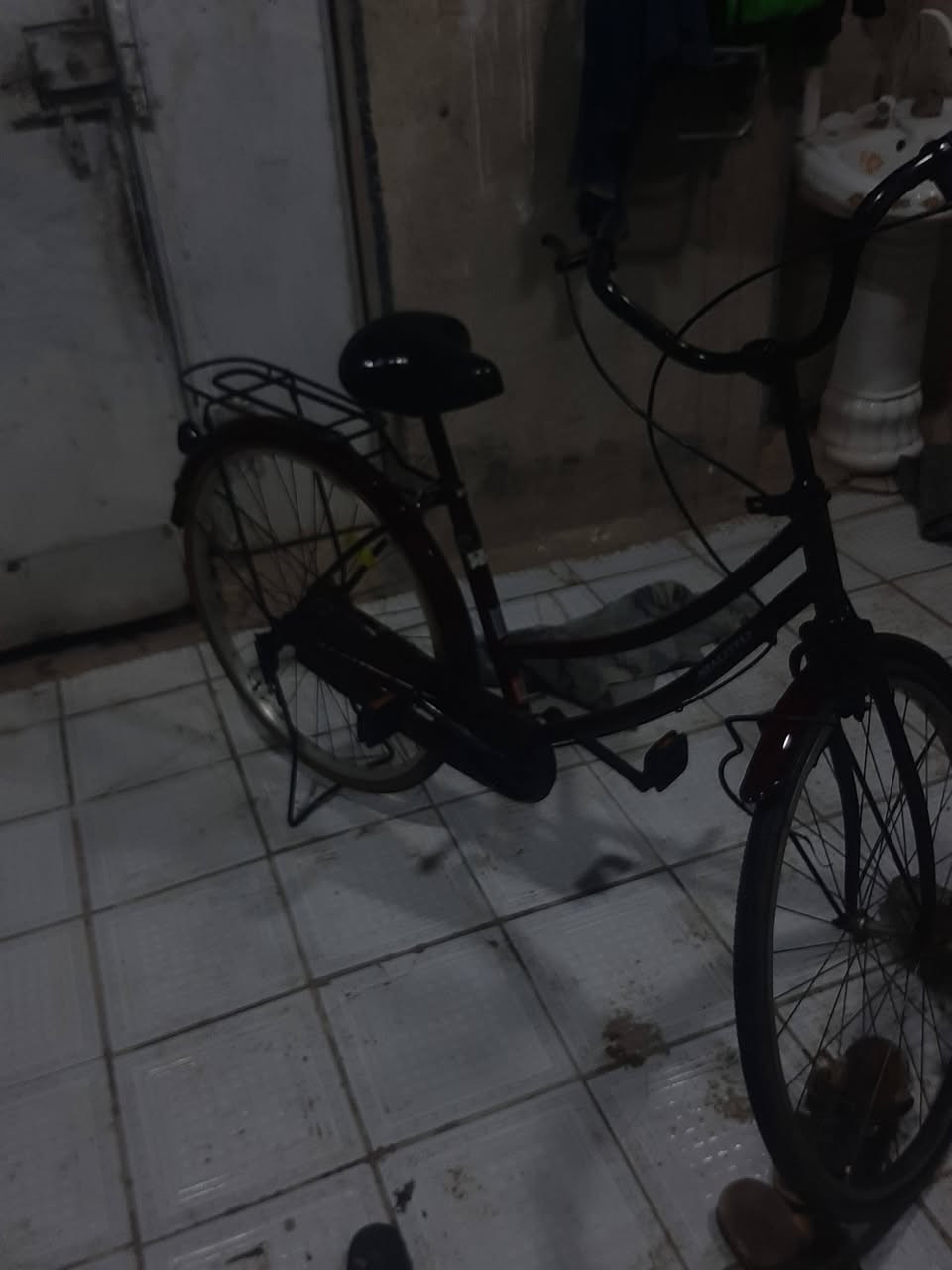 سلام عليكم بايسكل بناتي ياباني ابو ختومه حجم ٢٦ مكاني بغداد دوانم سعر ٩٠ رقم ***********
