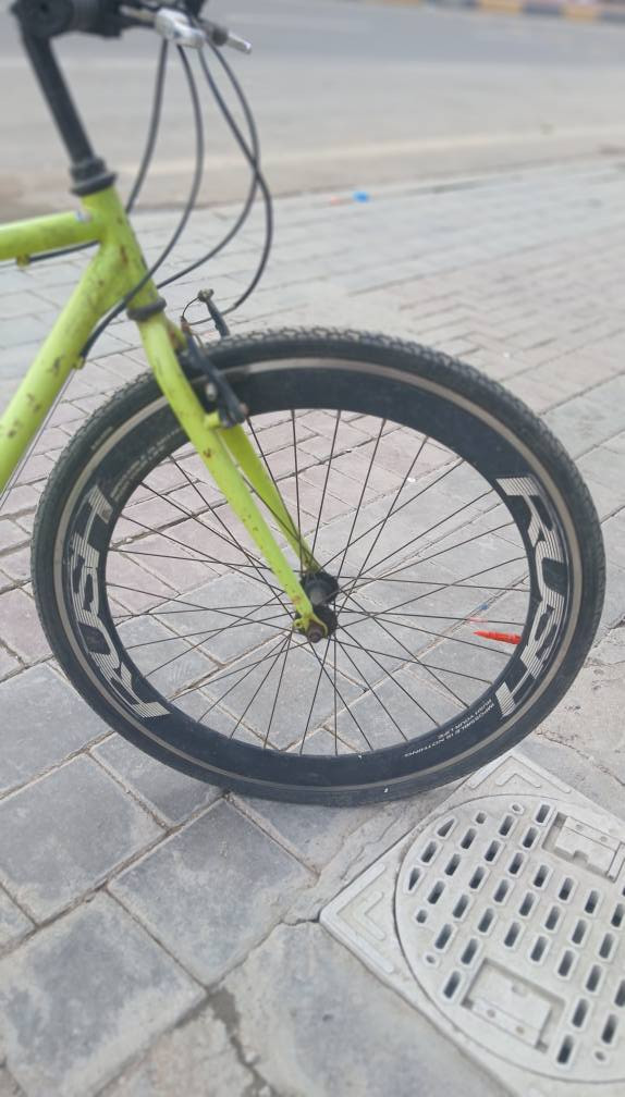 بايسكل رياضي للبيع
حجم 26
نضيف اي عطل مابيه
السعر:-70 الف وبي مجال 
عنوان مكاني بغداد الشعب 
رقم الهاتف :-***********
