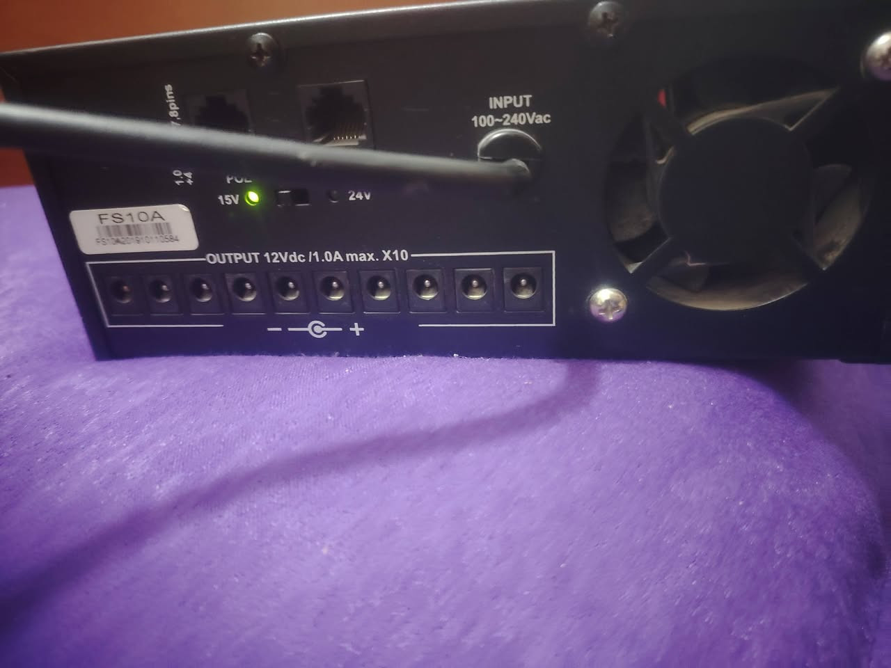 يوبس شحن يدوم أكثر من ٧ساعات بطاريه كبيره سعره ٤٠ الف مكانهن كوفه شارع ميثم التمار قرب دور الحوزة مقابيل مجمع الجنابي ***********
