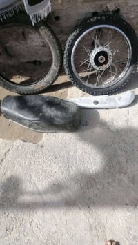 قطع غيار • كلهن حمراء • حي الشهداء