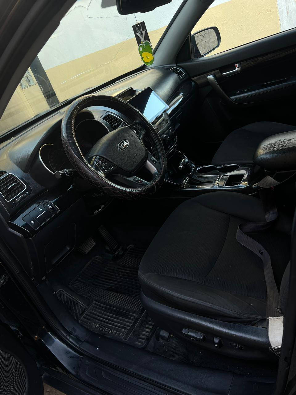 السلام عليكم سورنتو للبيع او مراوس حسب القناعه ٢٠١٤ رقم بغداد وارد امريكي سته سلندر حادثه جاملخ وبنيد بدون دواخل بس صبغ فول مواصفات عده الفتحه شاشه اندرويد كشن حراري قطعتين تبريد تخم تاير السعر ١٤٠ وبيه مجال للاستفسار ***********
